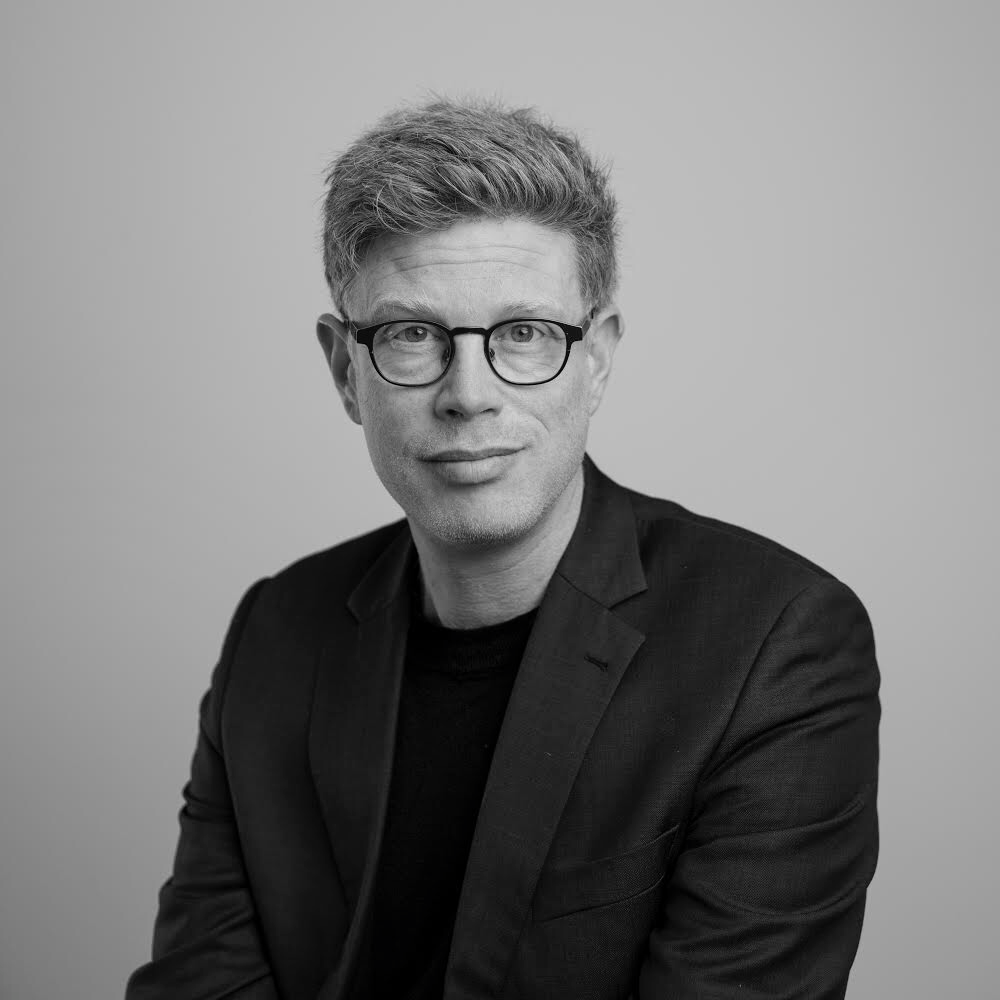 Martin Krasnik tilldelas Judisk Krönikas pris till Jackie Jakubowskis minne 2025